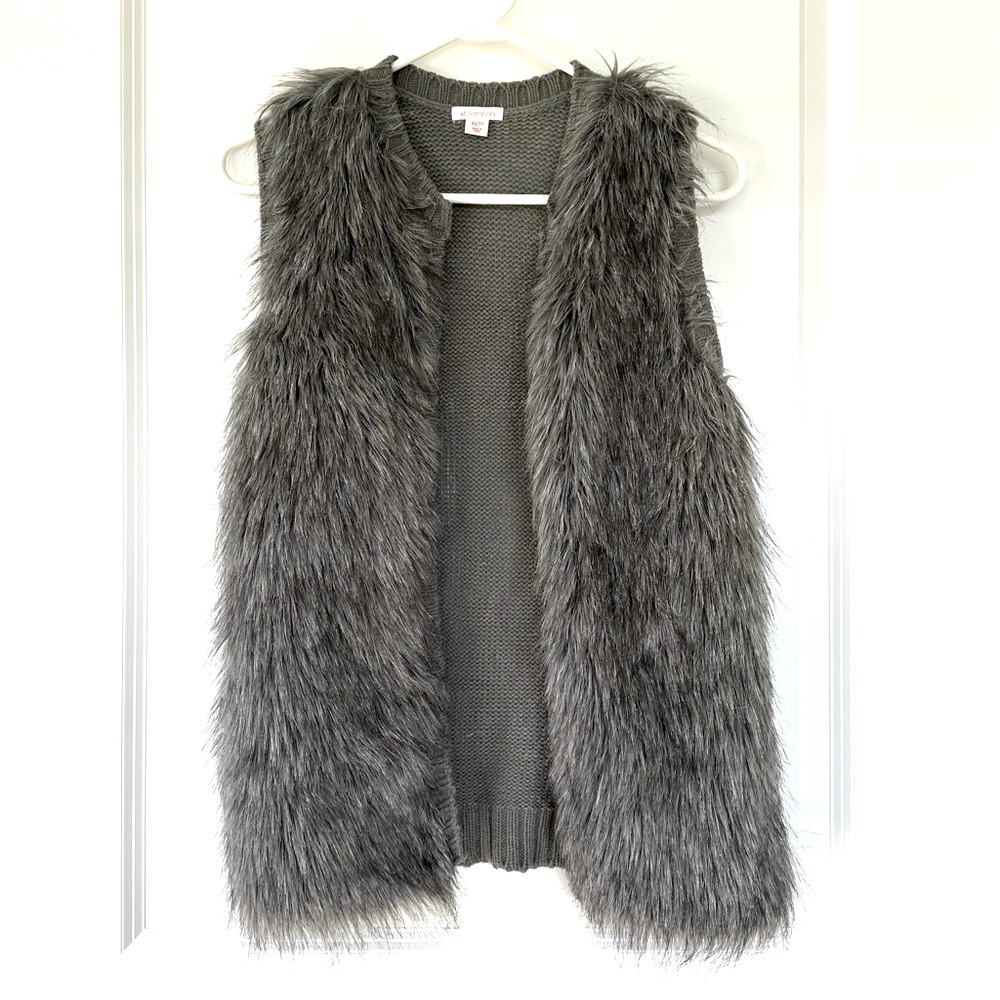 Xhilaration Gray Faux Fur Vest